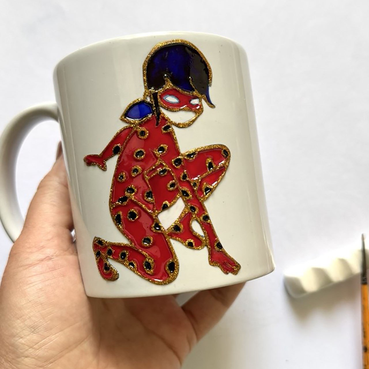 ماگ دختر کفشدوزکی